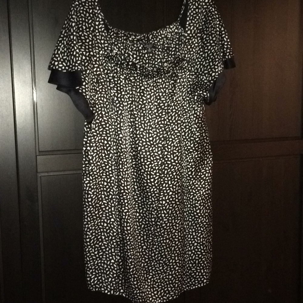 Nine West B&W Silk Tunic